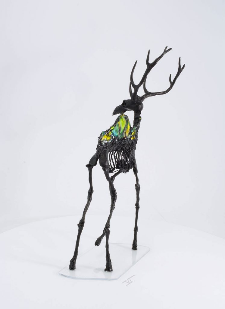 sculpture squelette de cerf arriere
